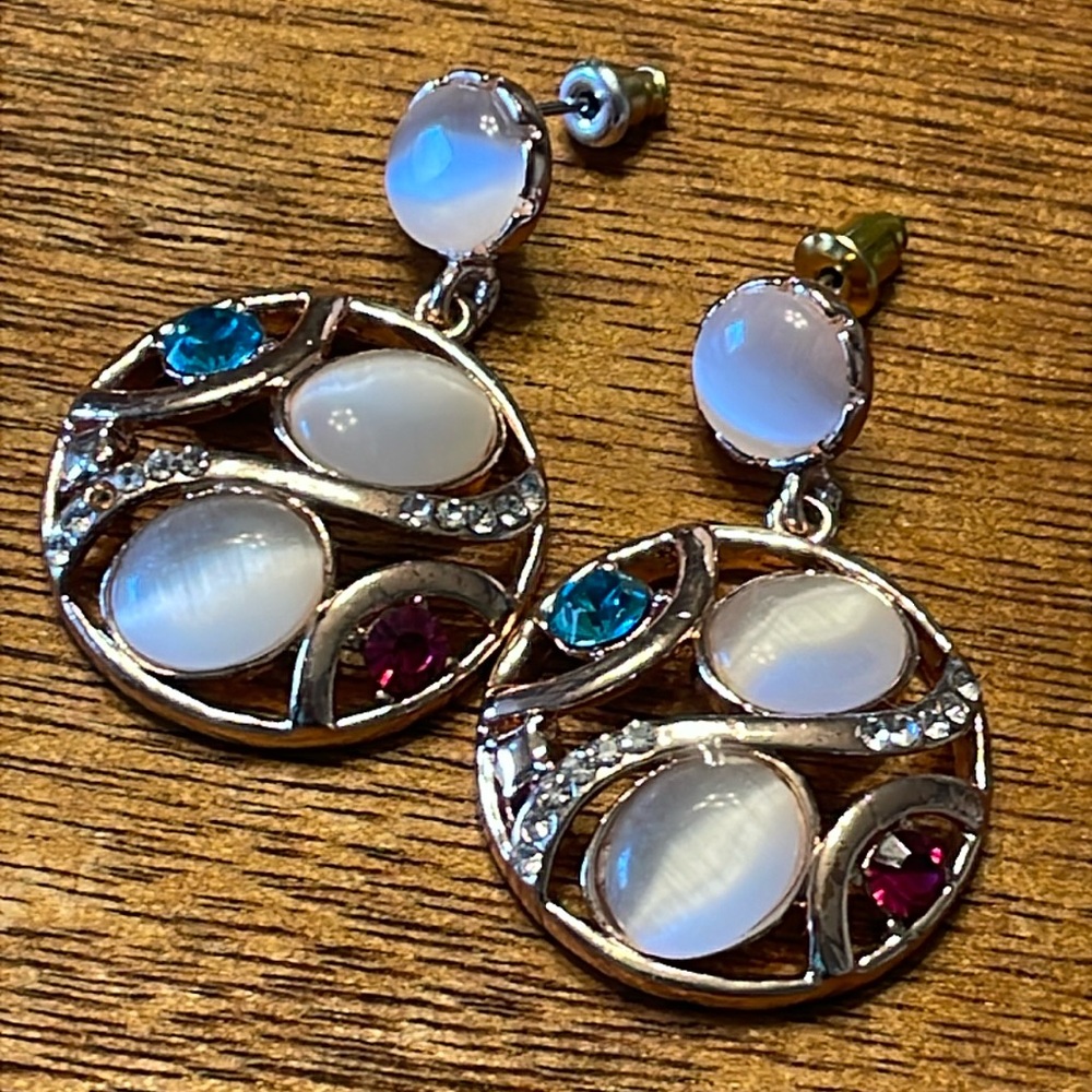 Blue and Cranberry Crystal Opaque Cabochon Gold Drop Dangle